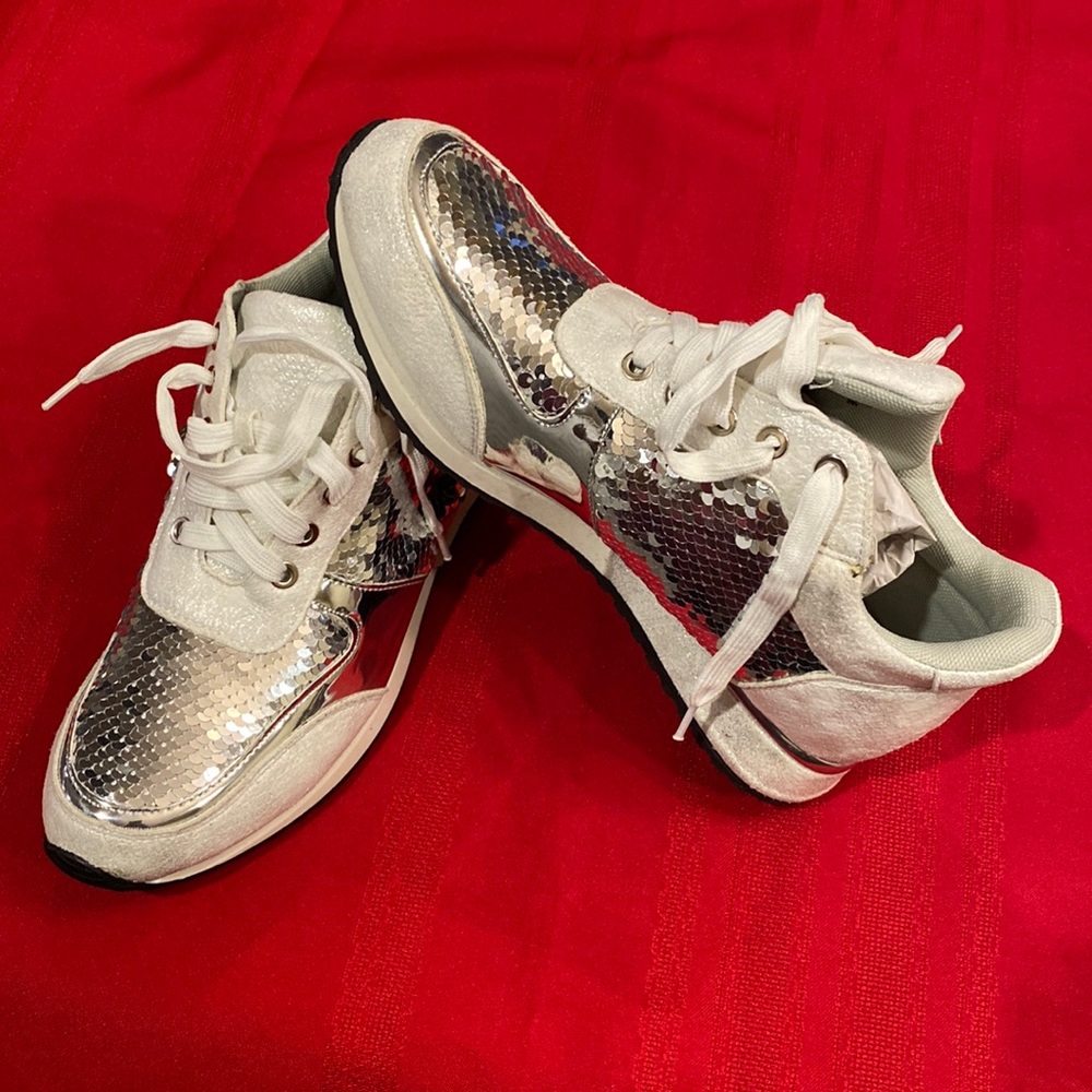 Lauren Lorraine Shoes. Size 9.5